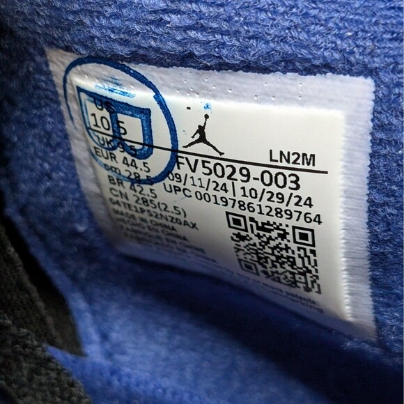 Nike Air Jordan 4 Retro Rare Air Men's 10.5 Black Red Blue FV5029-003 B-grade - Picture 9 of 11